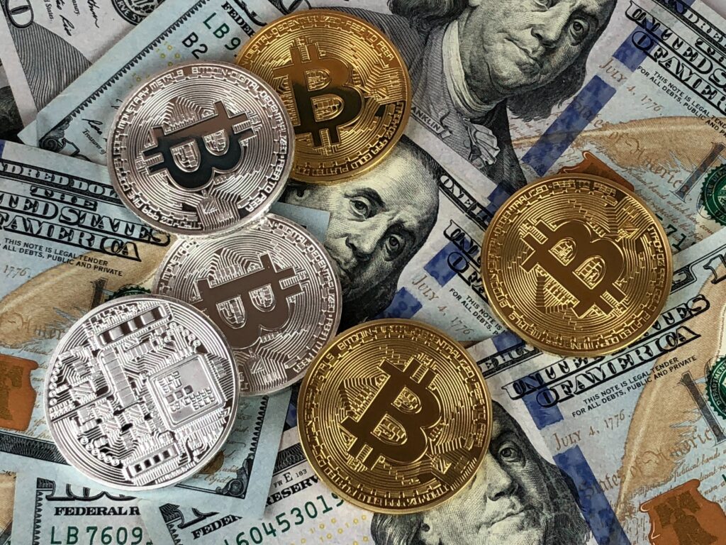 Bitcoin Surges after big move of US government-Digital dollar out Soon? Thewriteyouth.com